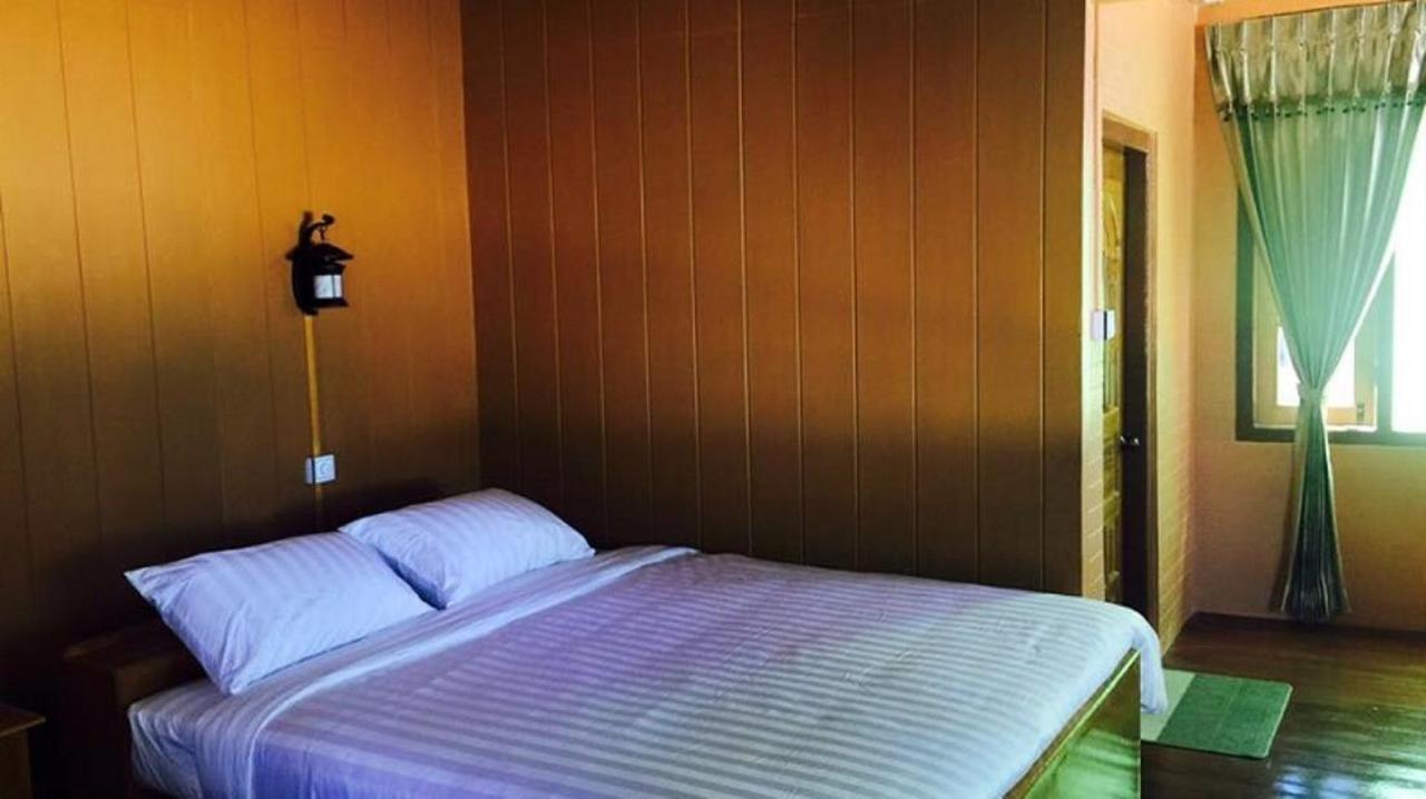 Golden Fish Motel Nyaung Shwe Exterior photo